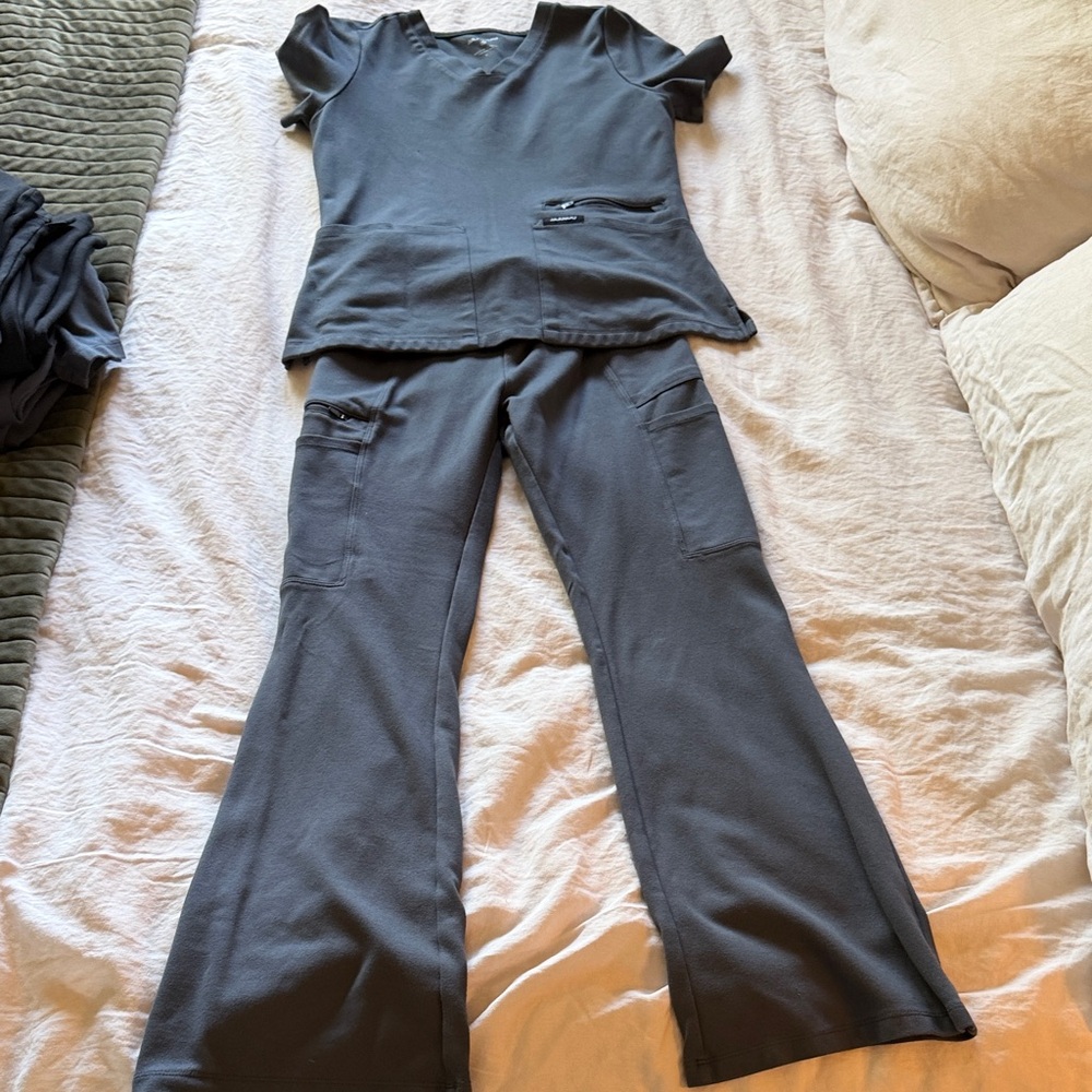 Jaanuu flare yoga scrub Pants & Top Set